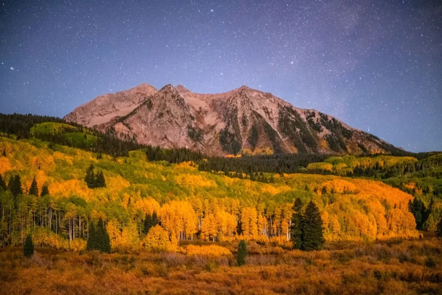 beckwith-mountain-stars-moonlit-fall-aspens-crested-butte-colorado