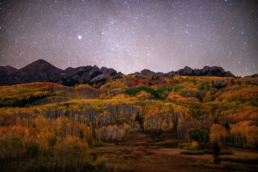 moonlight-milky-way-ruby-range-fall-aspens-crested-butte