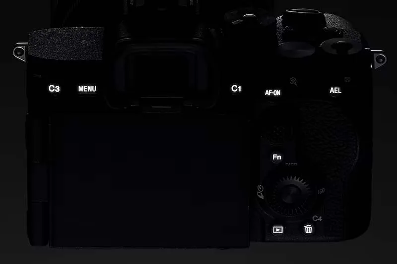 Example of the Sony a7R VI backlit illuminated buttons that makes photographing at night easier.